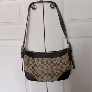 Coach shoulder bag - EUC